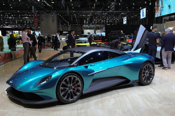 Aston Martin Vanquish Vision Concept (2019) - Weltpremiere mit Mittelmotor - Genfer Automobilsalon 2019