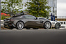 Aston Martin Vantage 007 Edition (2021) - Ski auf dem Dach und gelbe Akzente sind eine Reminiszenz an den Timothy-Dalton-Film "Der Hauch des Todes" von 1987 (© Aston Martin Lagonda, 2021) Aston Martin Vantage 007 Edition (2021) - Ski auf dem Dach und gelbe Akzente sind eine Reminiszenz an den Timothy-Dalton-Film "Der Hauch des Todes" von 1987 (© Aston Martin Lagonda, 2021)
