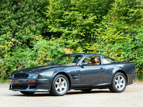 Aston Martin Vantage Coupé (1996) - als Lot 111 angeboten an der Bonhams Bond Street Versteigerung am 16. Dezember 2022 Aston Martin Vantage Coupé (1996) - als Lot 111 angeboten an der Bonhams Bond Street Versteigerung am 16. Dezember 2022