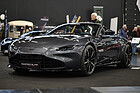 Bild: Aston Martin Vantage Roadster am Stand von Manfred Bohm – Classic Expo 2026