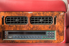 Aston Martin Virage (1990) - ein bisschen Bordcomputer durfte auch sein