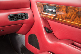 Aston Martin Virage (1990) - schön eingepackt