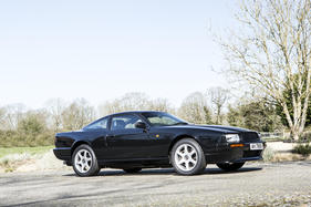 Aston Martin Virage Coupe (1990) - angeboten als Lot 220 an der Aston Martin Werksversteigerung von Bonhams am 9. Mai 2015