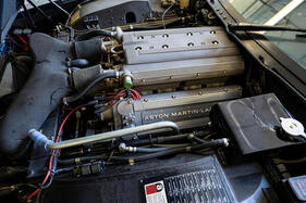 Aston Martin Virage Prototype (1986) – 5,3-Liter-V8 mit vier Ventilen pro Brennraum und 335 PS