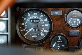 Aston Martin Virage Prototype (1986) – Klassisch britisch: Rundinstrumente in dunkel Walnussholz