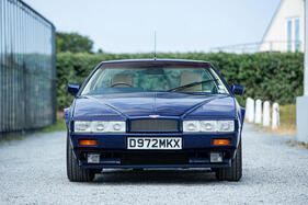 Aston Martin Virage Prototype (1986) – Überholprestige: Sechs Scheinwerfer machen mehr Eindruck als vier Aston Martin Virage Prototype (1986) – Überholprestige: Sechs Scheinwerfer machen mehr Eindruck als vier