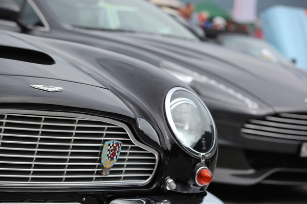 Aston Martin alt und neu - British Car Meeting Mollis 2017