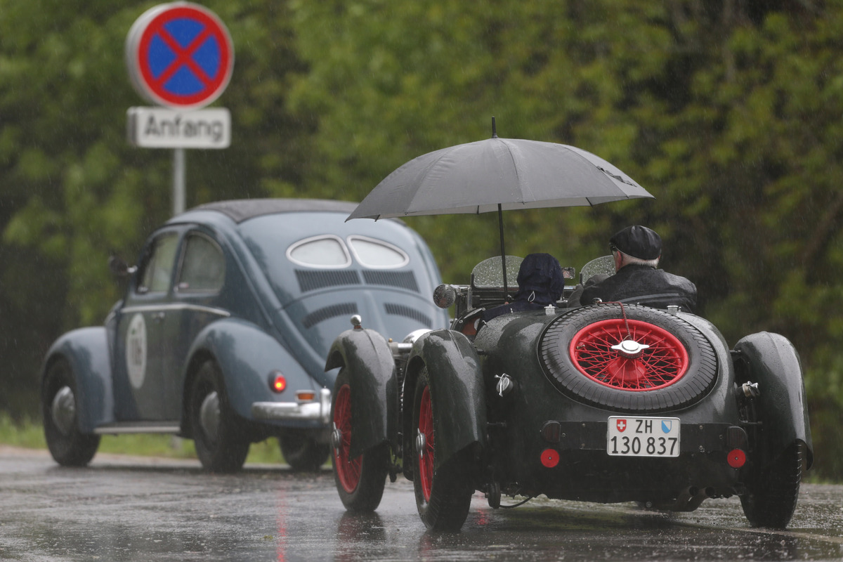 Atalanta Sport Tourer (1938) - am Start in der Tourenwagenklasse  - Gaisbergrennen 2013 - Berglauf auf den Gaisberg am Freitag