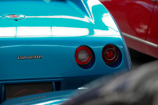 Attraktive Farbgebung für die Corvette - Versteigerung der Oldtimer Galerie Toffen am 20. Oktober 2018