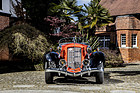 Auburn 851 Supercharged Boattail Speedster (1935) - Hoher Kühlergrill und klassische Kotflügel