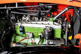 Auburn 851 Supercharged Boattail Speedster (1935) - Reihen-Achtzylinder Motor mit 4558 ccm Hubraum