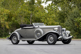 Auburn Twelve Salon Cabriolet (1934) - Lot 443 an der RM/Sotheby's Hershey Versteigerung vom 4./5. Oktober 2023