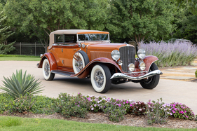 Auburn Twelve Salon Phaeton (1933) - Lot 449 an der RM/Sotheby's Hershey Versteigerung vom 4./5. Oktober 2023