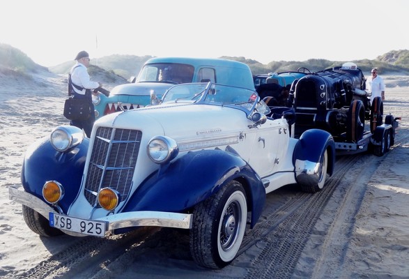 Bild: Auburn als Zugfahrzeug, Special auf dem Hänger - Impressionen des Römö Motorfestival 2016