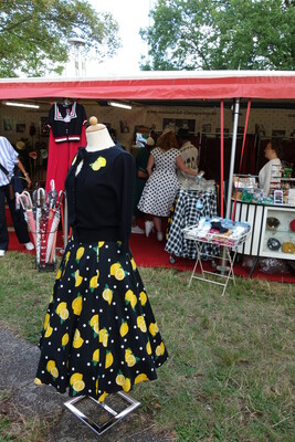 Auch Bekleidung war erhältlich – Classic Days Düsseldorf 2022