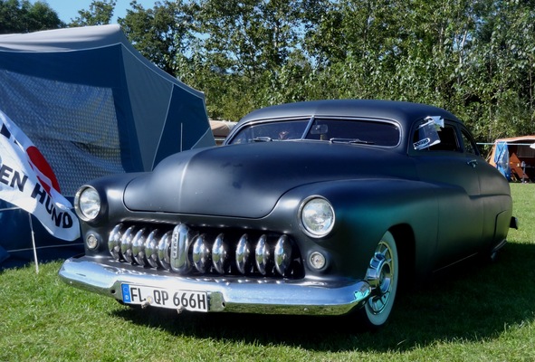 Bild: Auch "Custom Cars" am Römö Motorfestival 2016