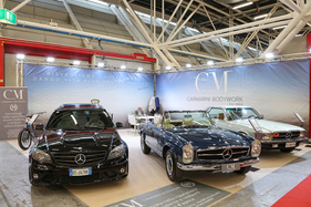 Auch Mercedes-Klassiker werden jünger, aber immerhin darf die "Pagode" noch im Zentrum stehen... - 42. Auto e Moto d'Epoca 2025