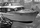 Auch Nautik vertreten, hier zusehen die Lupus II der Gebrüder Faul aus Horgen - Genfer Automobilsalon 1956