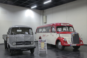 Auch Nutzfahrzeuge werden gezeigt - Retro Classics Cologne Köln 2017