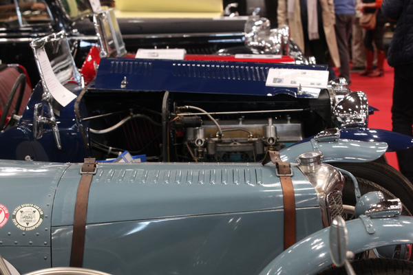 Auch Vorkriegsautos waren zu bewundern, so etwa ein Singer 9 HP Le Mans mit Renngeschichte und ein Riley Special - Rétromobile Paris 2020