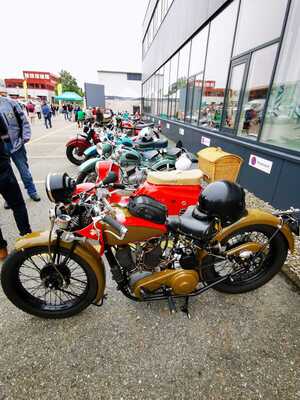 Bild: Auch Zweiräder - 10. Calag Oldtimertreffen 2024