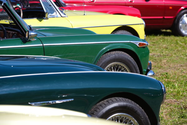 Auch bei den Briten darf es bund sein ... - British Car Meeting BCM in Mollis 2019