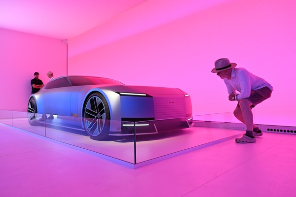 Auch das Konzeptfahrzeug Jaguar Type 00 wurde gezeigt - Goodwood Festival of Speed 2025