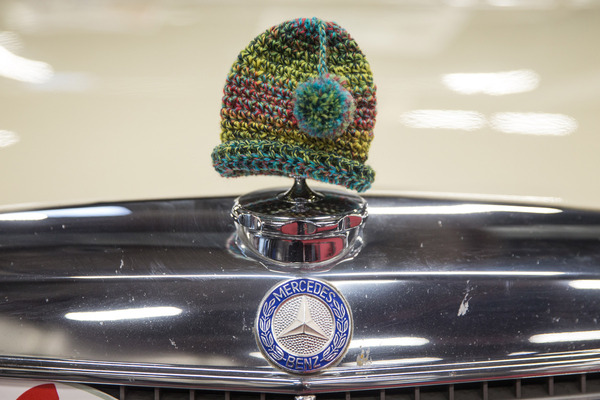 Auch der Stern will warmgehalten werden - Retro Classics Bavaria 2022