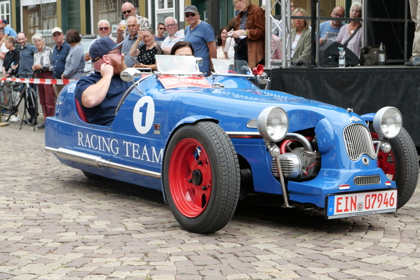 Auch der luftige Lomax auf Basis des Citroën 2CV kam problemlos ins Ziel – Einbecker Oldtimertage 2025