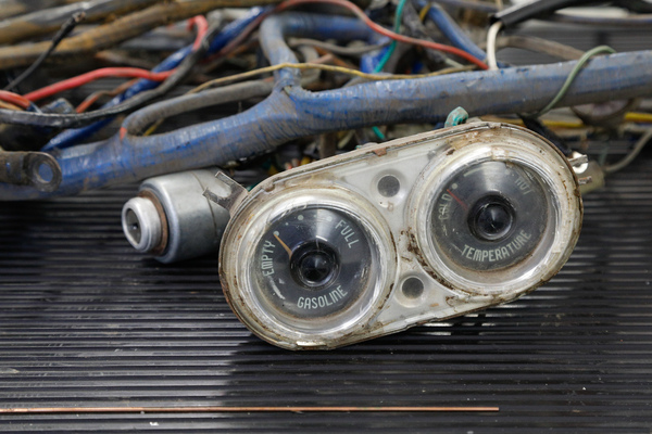 Image: The instruments of the Dodge Kingsway also need to be refurbished