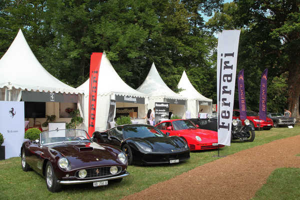 Auch die Sponsoren liessen sich nicht lumpen - Concours d'Elégance Suisse Coppet 2017