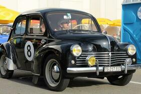 Auch diesen Renault 4CV gab's in Aktion zu bewundern an der Historischen Verkehrsschau 2021. Auch diesen Renault 4CV gab's in Aktion zu bewundern an der Historischen Verkehrsschau 2021.