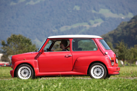 Auch ein Mini ist vor Breitmach-Tuning nicht gefeit - British Car Meeting in Mollis am 28. August 2016