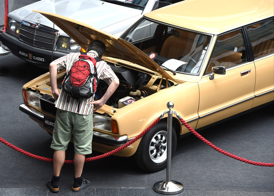Auch ein Taunus Kombi interessiert - Klassikwelt Bodensee 2016