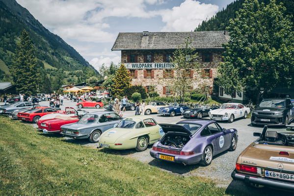 Auch eine Rast muss zwischendurch sein an der 38. Kitzbüheler Alpenrallye 2025
