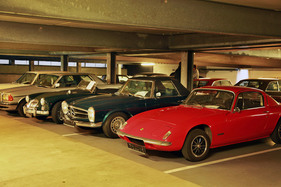 Auch einer der seltenen Lotus Elan +2 S bereichert das Angebot (Bremen Classic Motorshow 2018) Auch einer der seltenen Lotus Elan +2 S bereichert das Angebot (Bremen Classic Motorshow 2018)