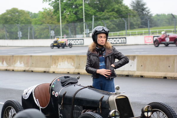 Auch einige Amazonen waren am Start - 4. Montlhéry Vintage Revival 2017