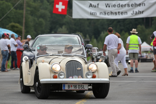 Auch mal in Beige - Morgan Plus 4 - British Car Meeting Mollis 2017