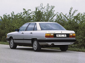 Audi 100 (1986) - Auto des Jahres 1983, hier als Turbo-Variante