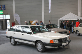 Audi 100 Avant (1988) - Typ 44, der mit 0,3 cw sehr windschlüpfige Audi 100 C3 feiert 2022 seinen 40. Geburtstag - Motorworld Classics Bodensee 2022 (1988)