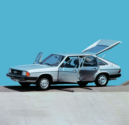 Image: Audi 100 Avant (C2) at the C-series exhibition in the Audi Forum Neckarsulm