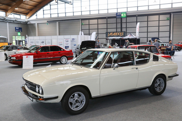 Audi 100 Coupé (1970) - auf dem Club-Stand - Klassikwelt Bodensee 2024