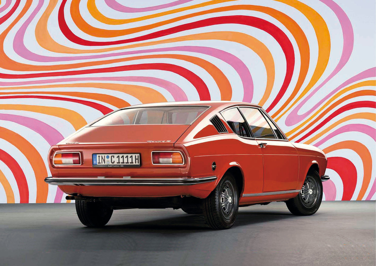 Audi 100 Coupé S (1973) - in psychadelischer Umgebung