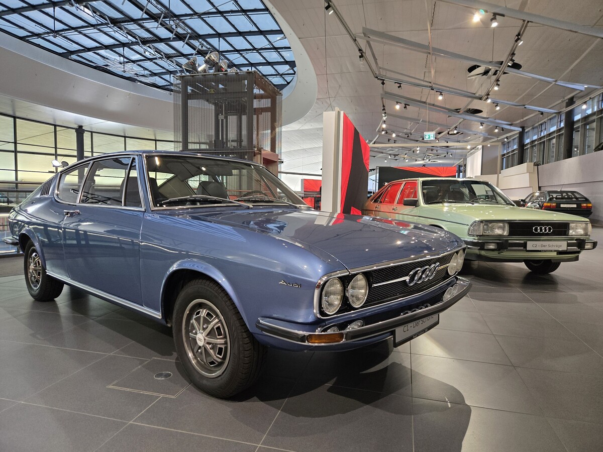 Audi 100 Coupé S and Audi 100 CS Avant quattro at the C-series exhibition in the Audi Forum Neckarsulm