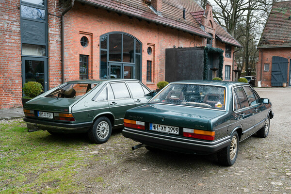 Audi 100 GL Avant (1979) - Stufen- und Schrägheck-Variante derselben Grundkarosse