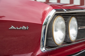 Audi 100 S Coupé (1976) - Audi-Schriftzug auch auf der Flanke (1976)