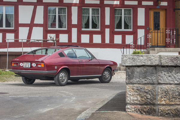 Audi 100 S Coupé (1976) - die Sicht nach hinten ist nicht gerade formidabel