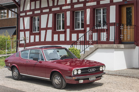 Audi 100 S Coupé (1976) - neu gestaltet wurde der gesamte Glasbereich und natürlich das Heck