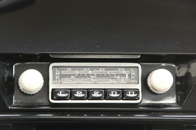 Audi (1965) - Vierwellen-Radio