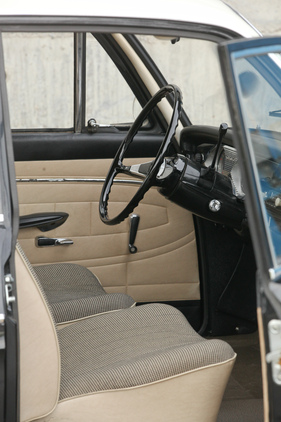 Audi (1965) - gute Platzverhältnisse vorne